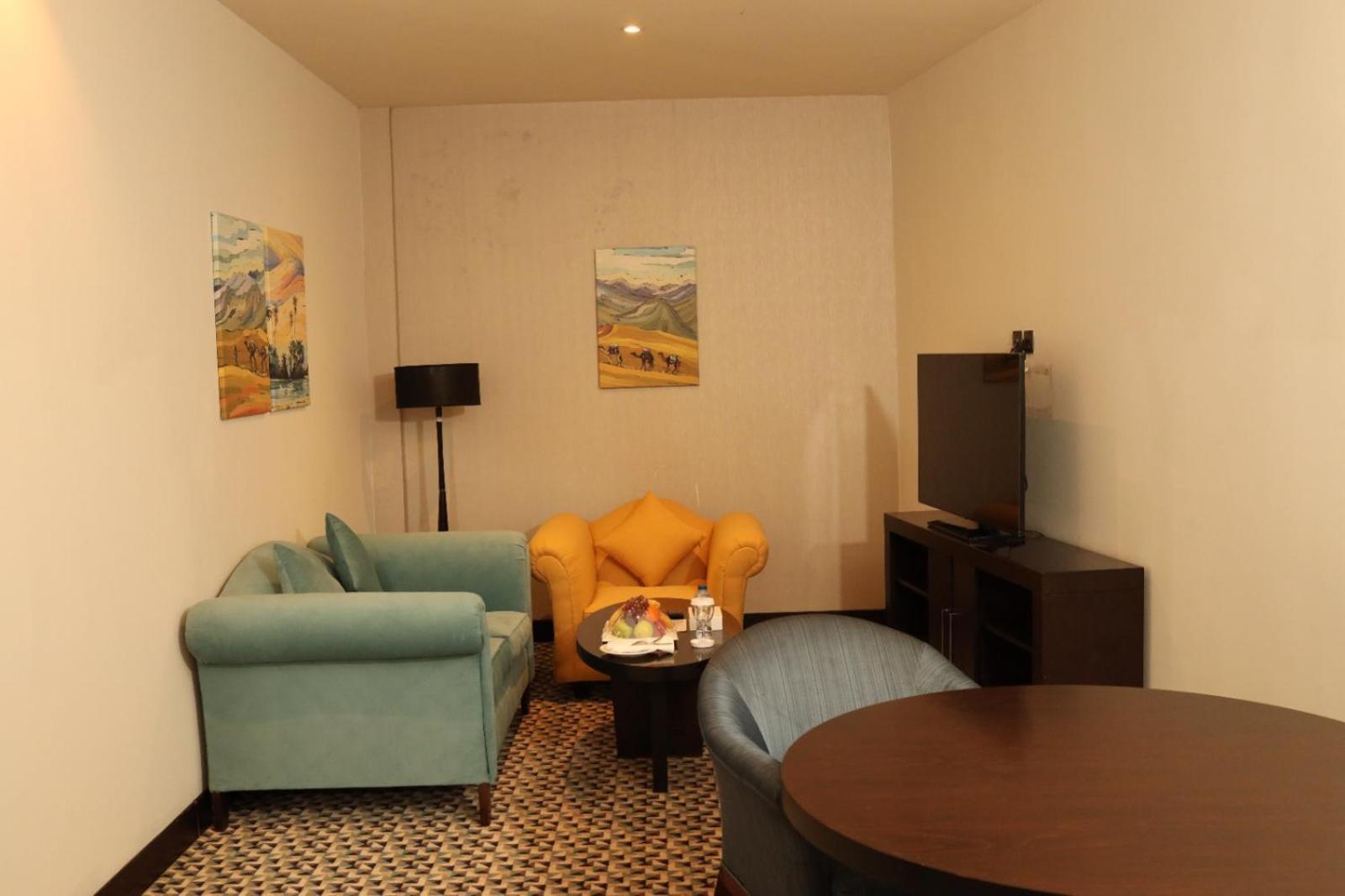 Golden Tulip Hail Eksteriør billede