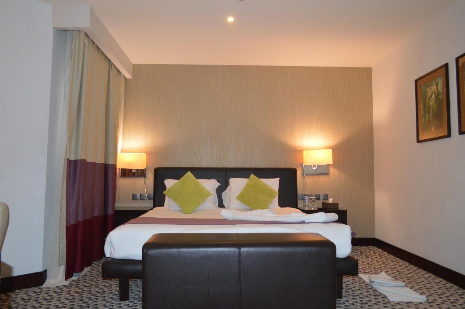 Golden Tulip Hail Eksteriør billede