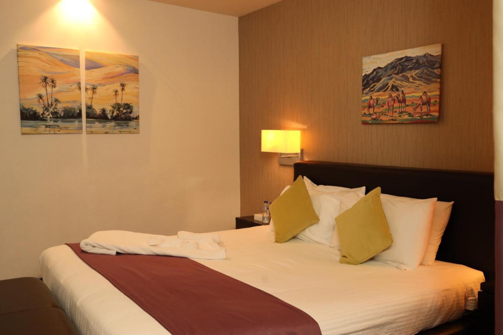 Golden Tulip Hail Eksteriør billede