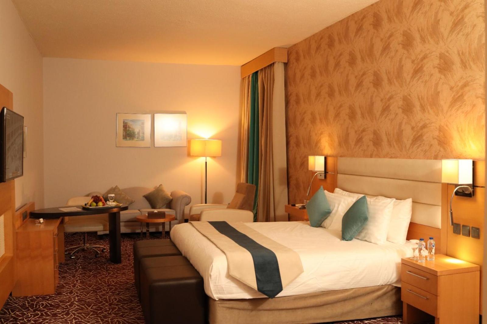 Golden Tulip Hail Eksteriør billede