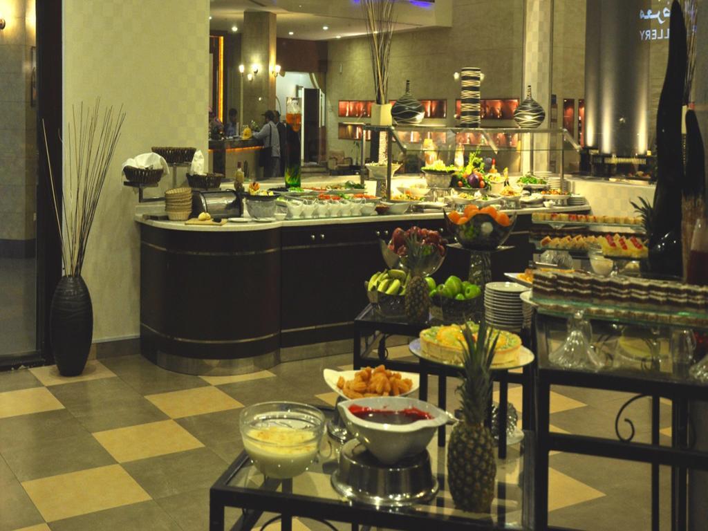 Golden Tulip Hail Eksteriør billede